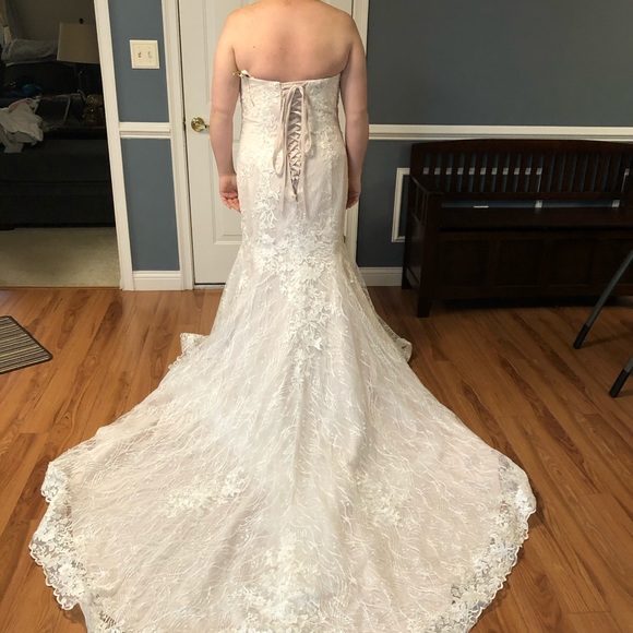 Wedding dress